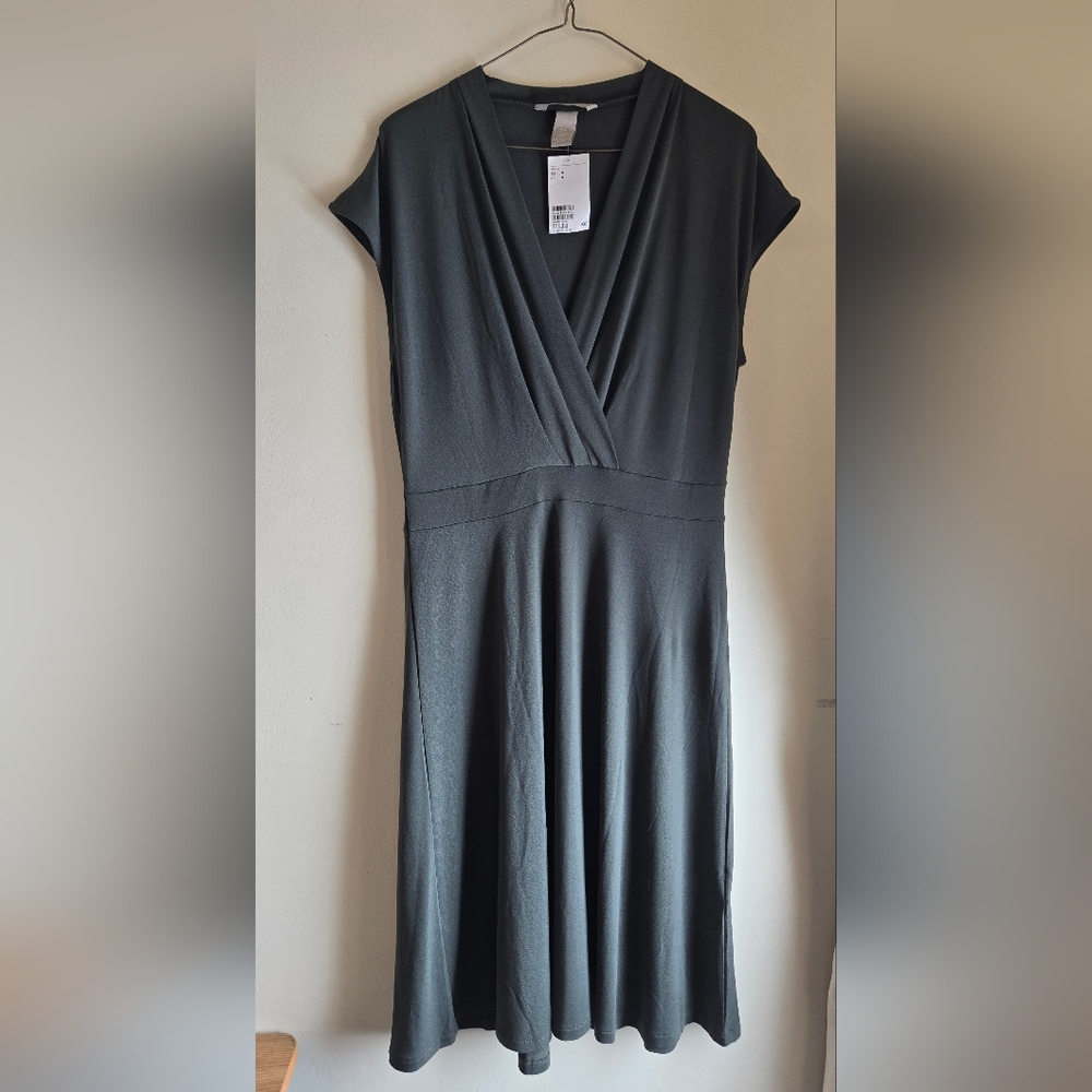 H&M NWT Green Jersey Midi Dress